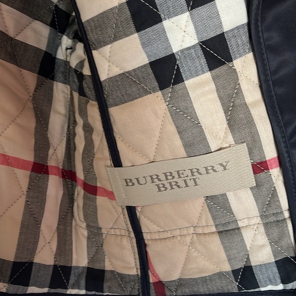 woman’s burberry brit jacket - Picture 4 of 6